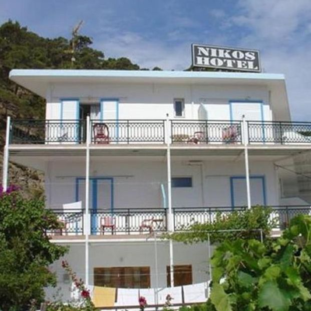 Nikos Hotel